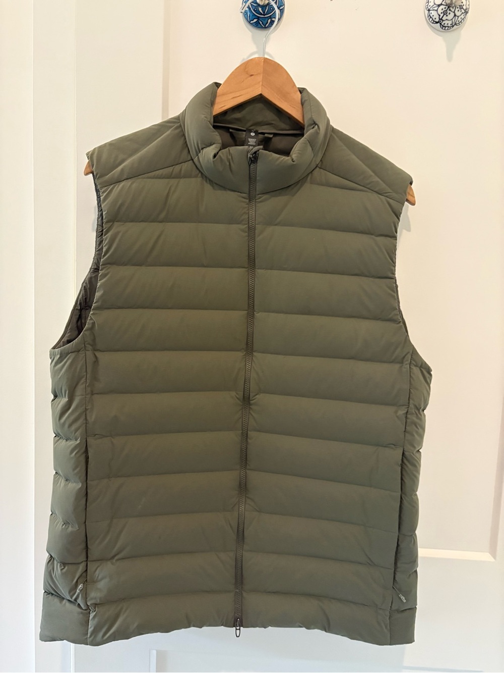 Lululemon Men's Olive Green Quilted Puffer Vest